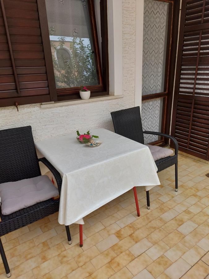Hrastic Apartment *