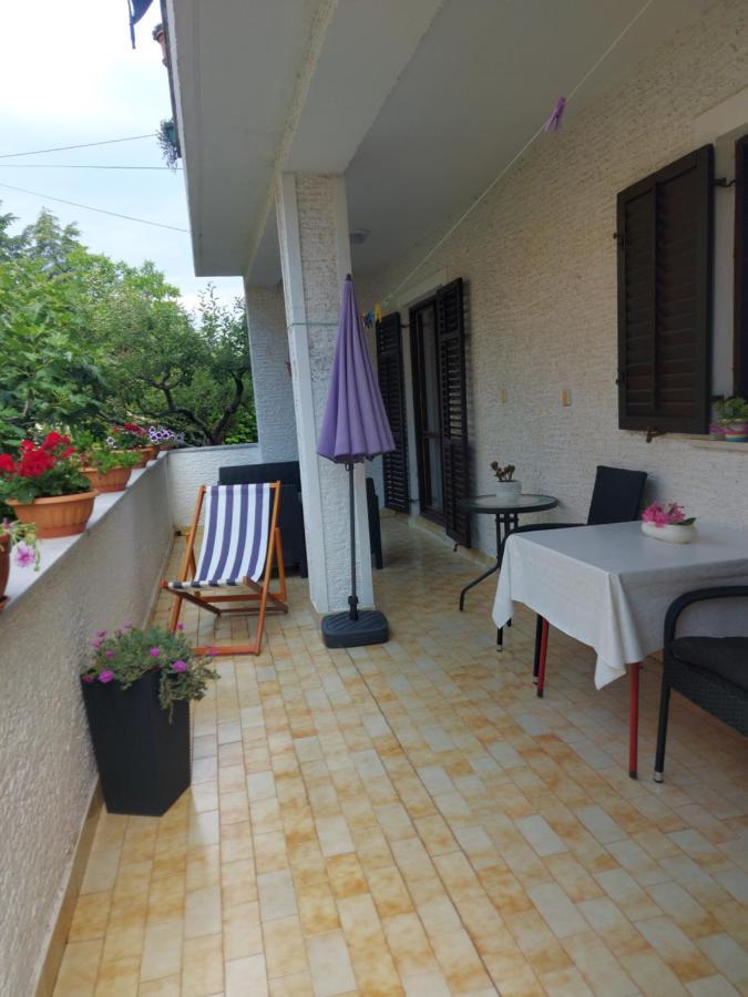 Hrastic Apartment