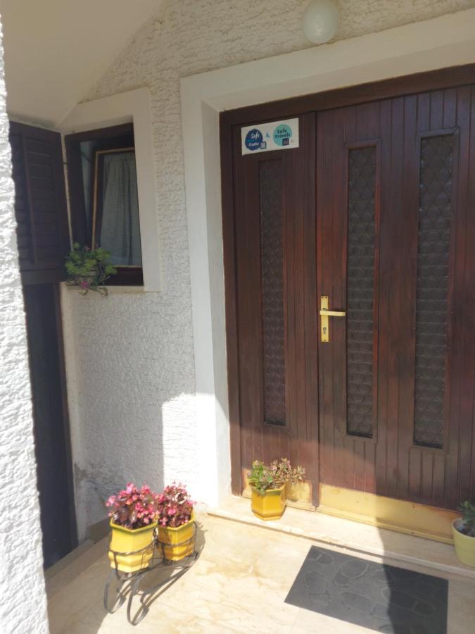 Hrastic Apartment *