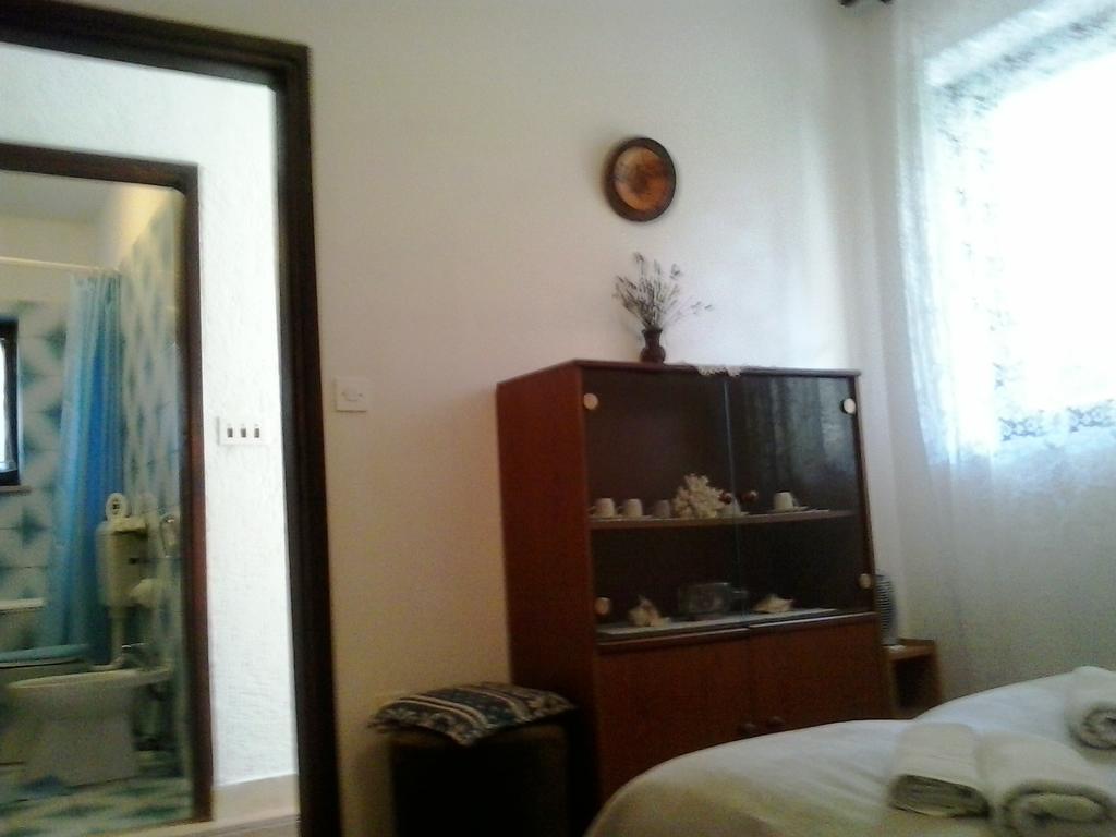Hrastic Apartment *