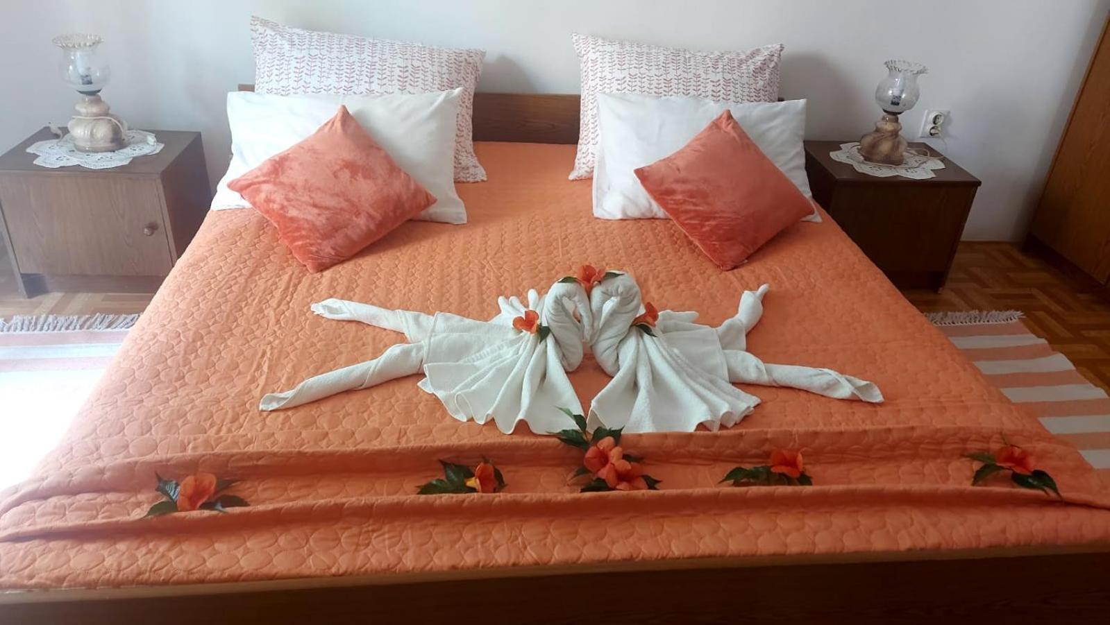 Hrastic Apartment