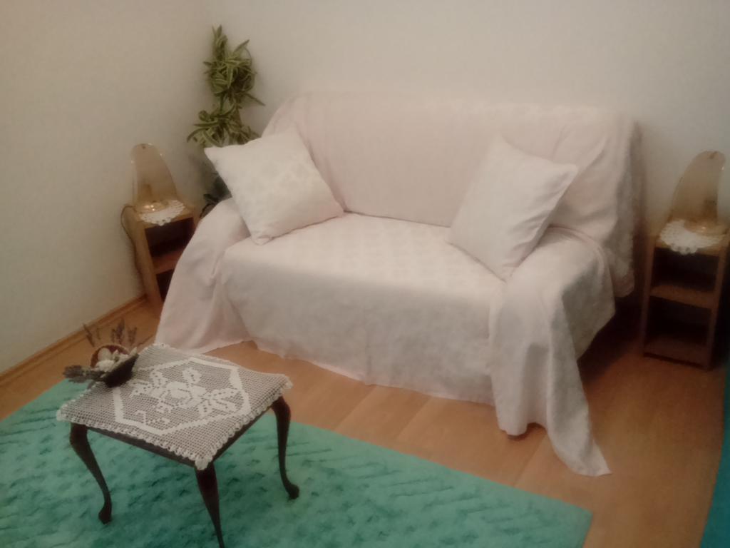 Hrastic Apartment