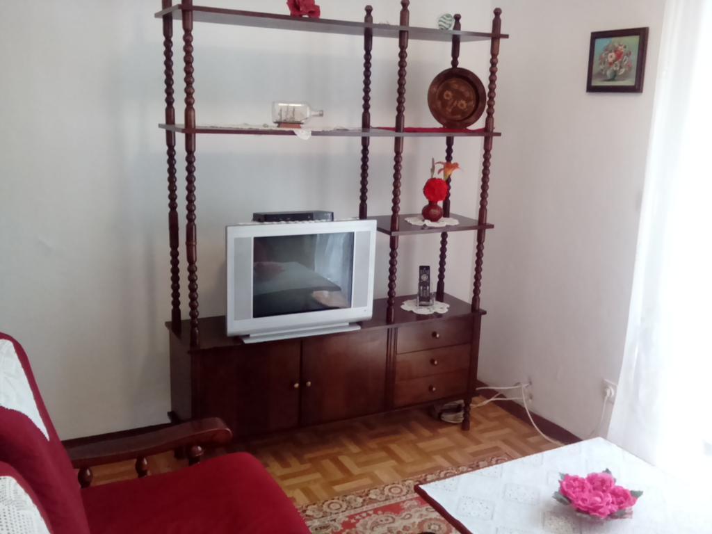 Hrastic Apartment *