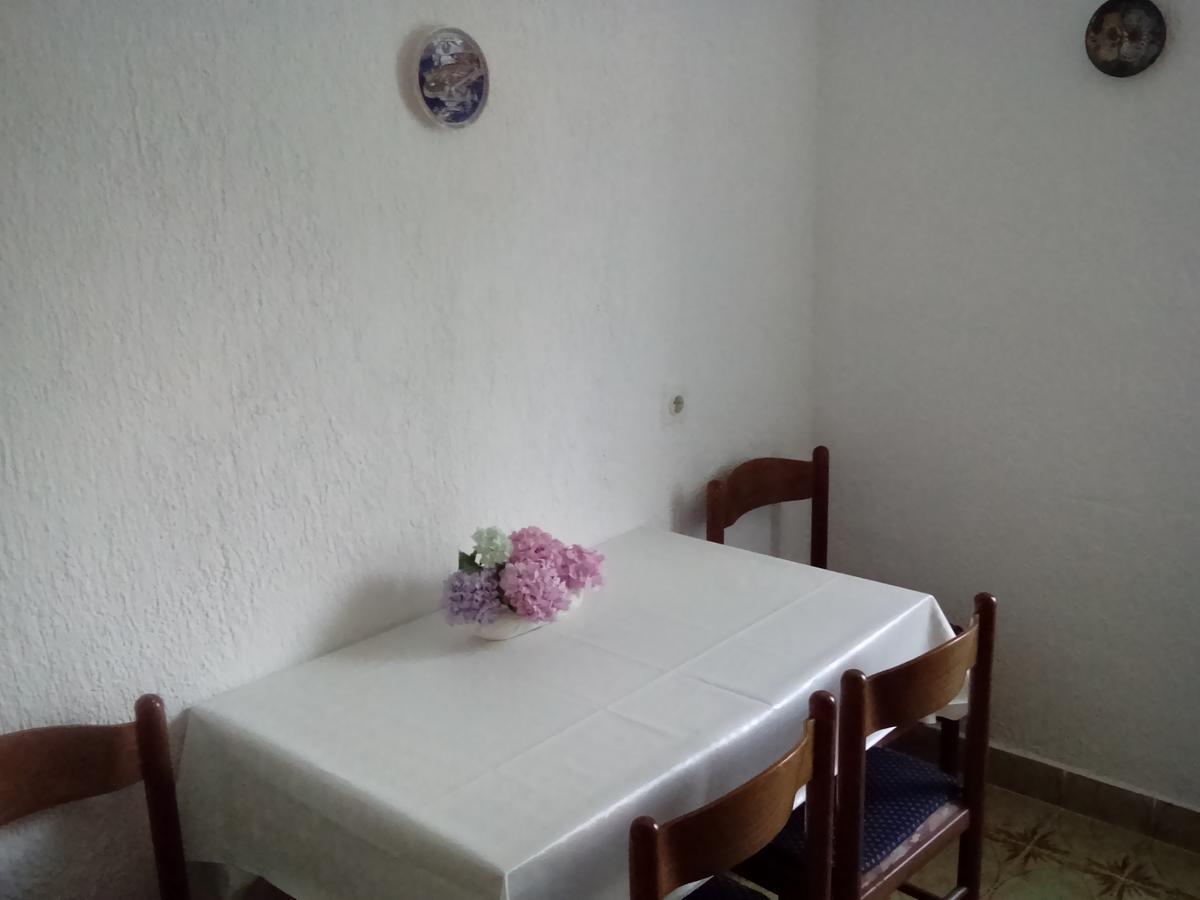 Hrastic Apartment