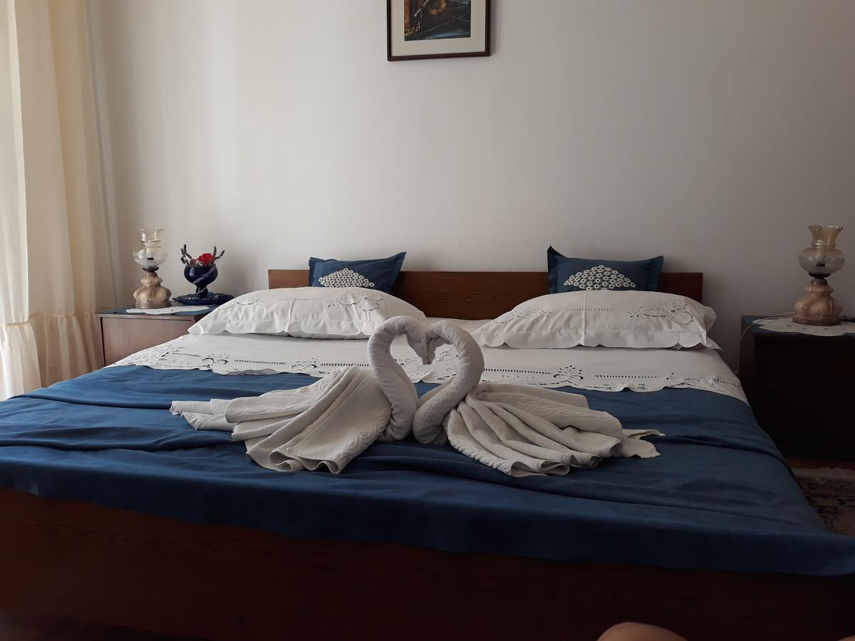 Hrastic Apartment *